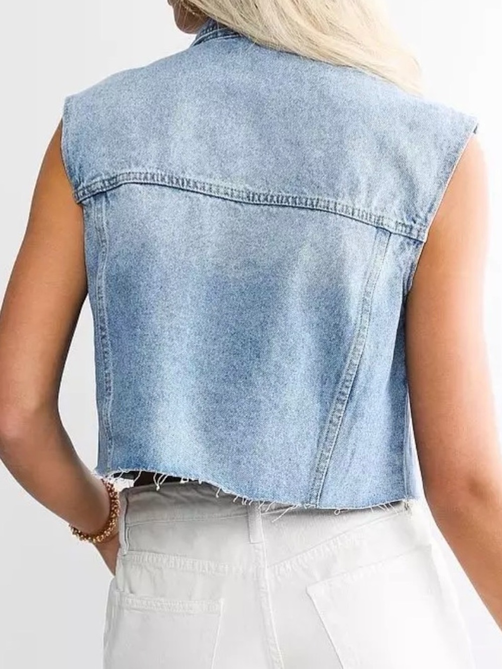 BKE Women Light Wash Cropped Denim Vest Frayed Raw Hem Small - Picture 2 of 8